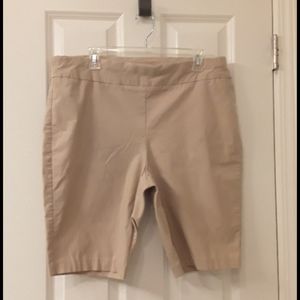 SO SLIMMING by Chico's Beige bermuda shorts